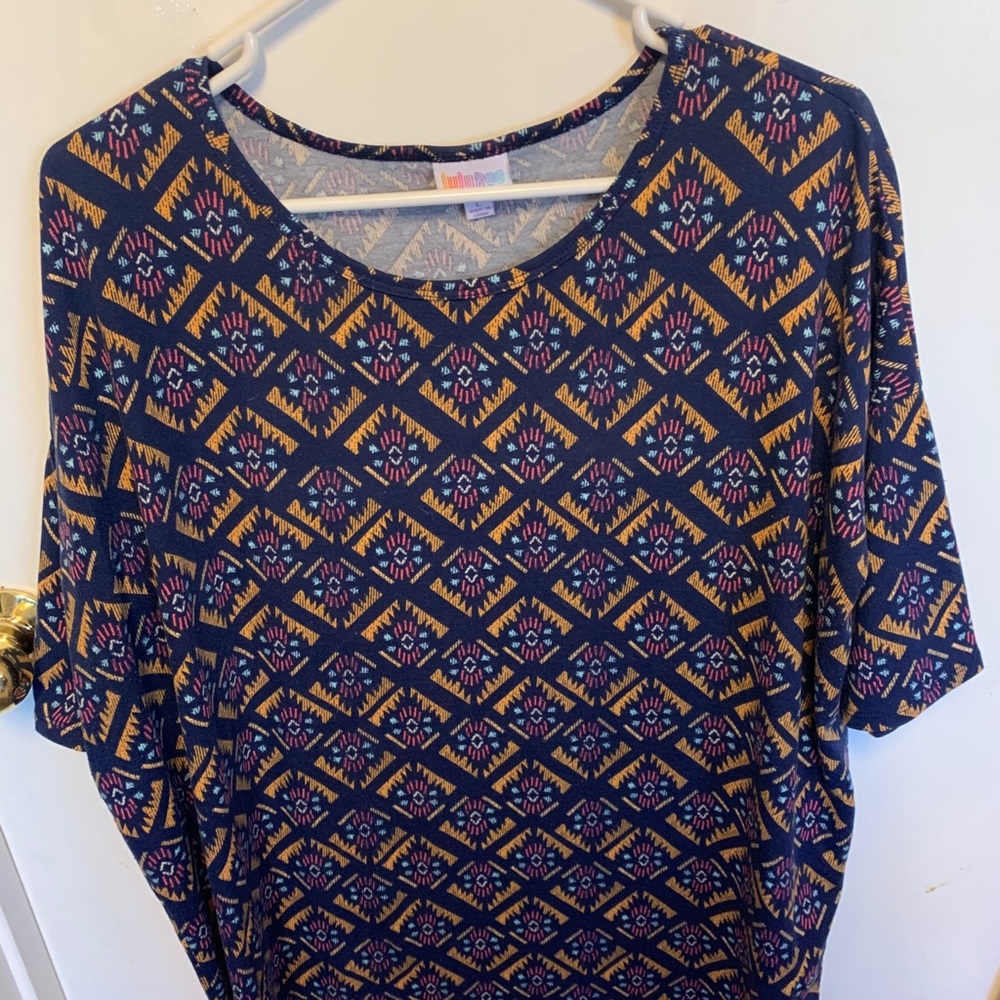 Classic LulaRoe Irma size large
